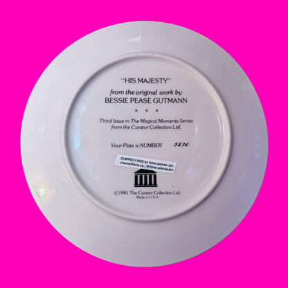 Plate back with text describing the plate, on a pink background